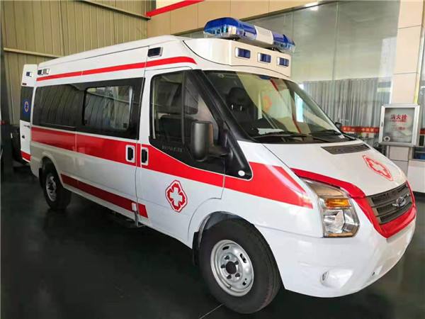 元江福特V362救护车